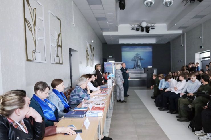 В Бешенковичах прошла молодежная ярмарка вакансий