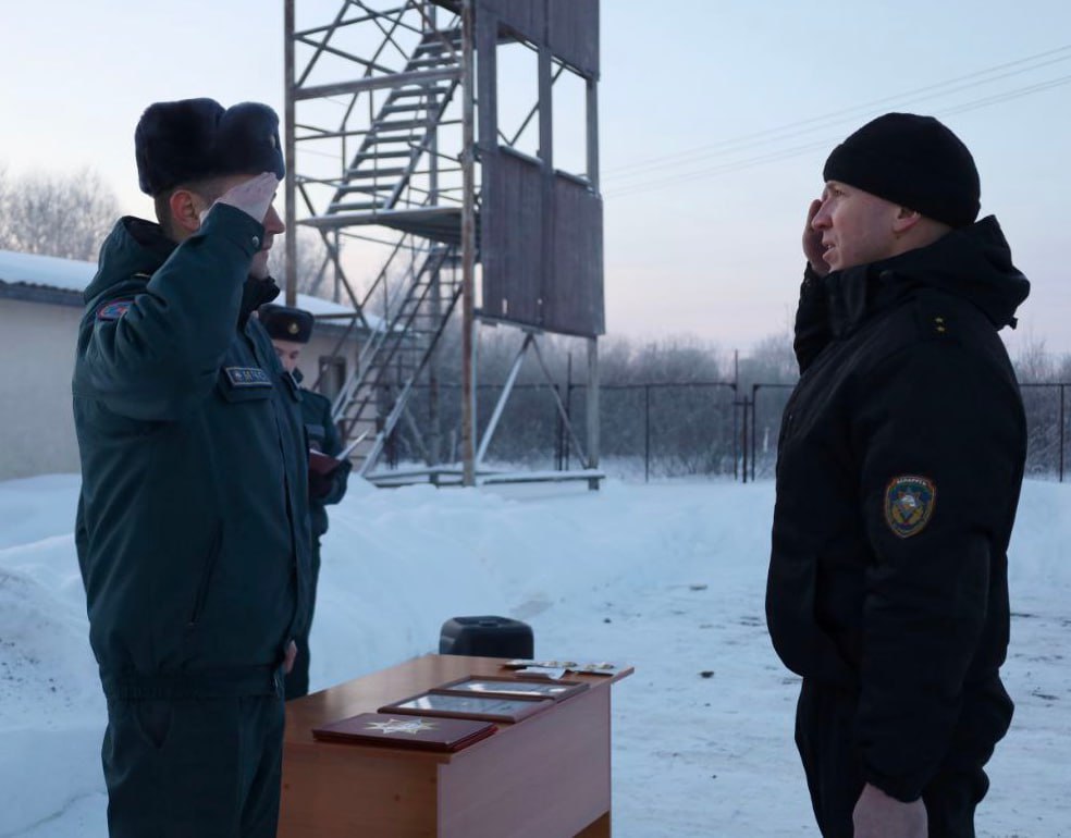 torzhestvennyy-razvod-i-nagrady-luchshim-v-beshenkovichskom-rochs-otmetili-den-spasatelya_7