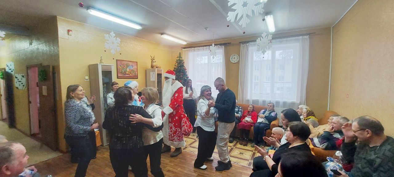 vchera-v-otdelenii-kruglosutochnogo-prebyvaniya-ttsson-tsarila-samaya-nastoyashchaya-prazdnichnaya-a_1