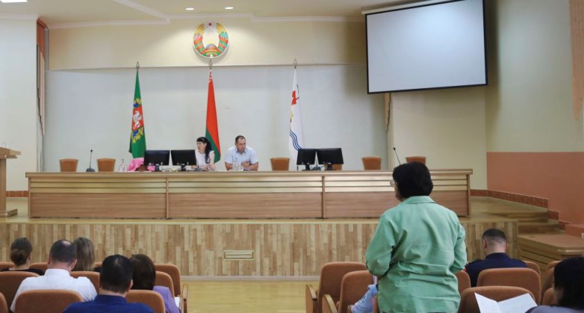 Какие вопросы рассмотрели на заседании комиссии по делам несовершеннолетних