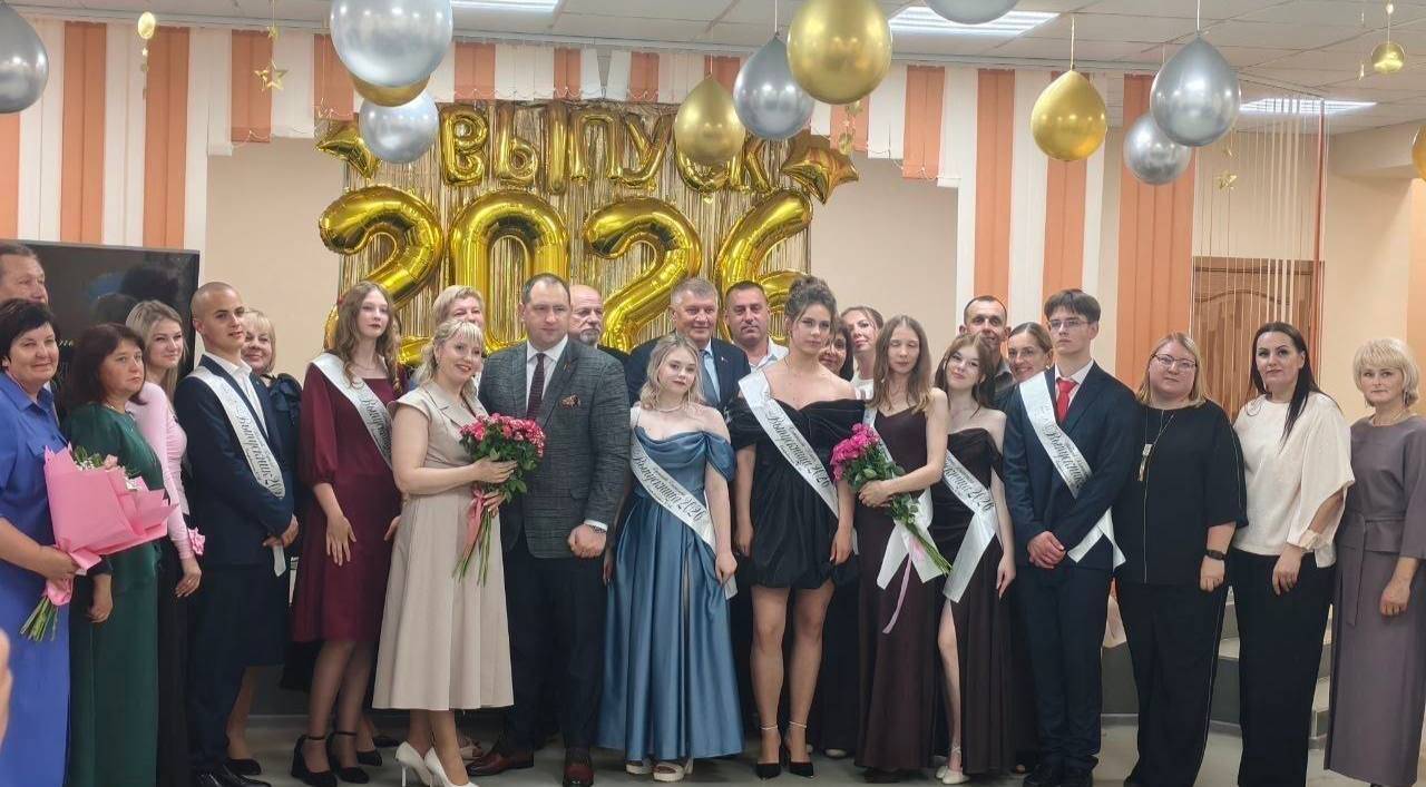 v-shkolakh-beshenkovichskogo-rayona-proshli-vypusknye-vechera_5
