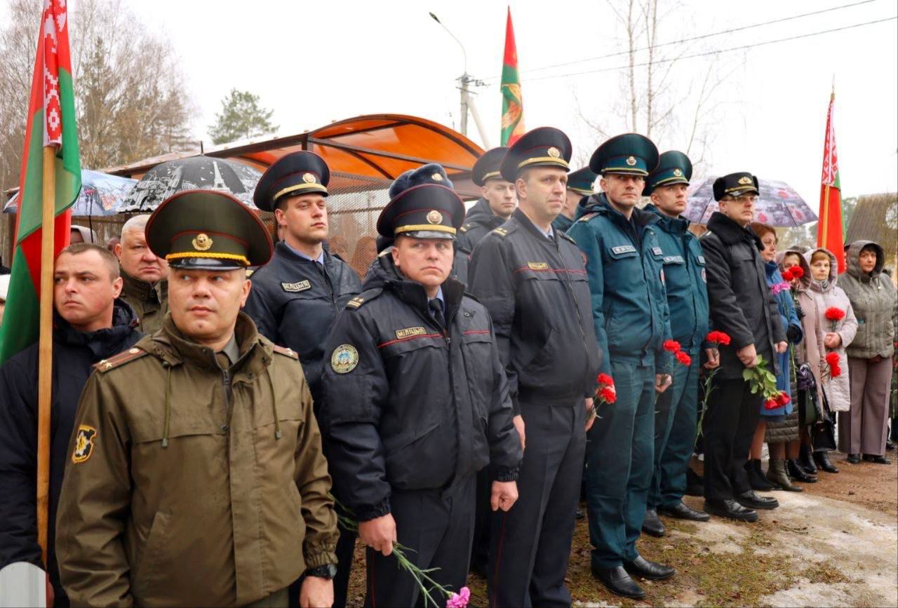 v-beshenkovichakh-u-bratskoy-mogily-zhertv-fashizma-proshel-miting-rekviem_4