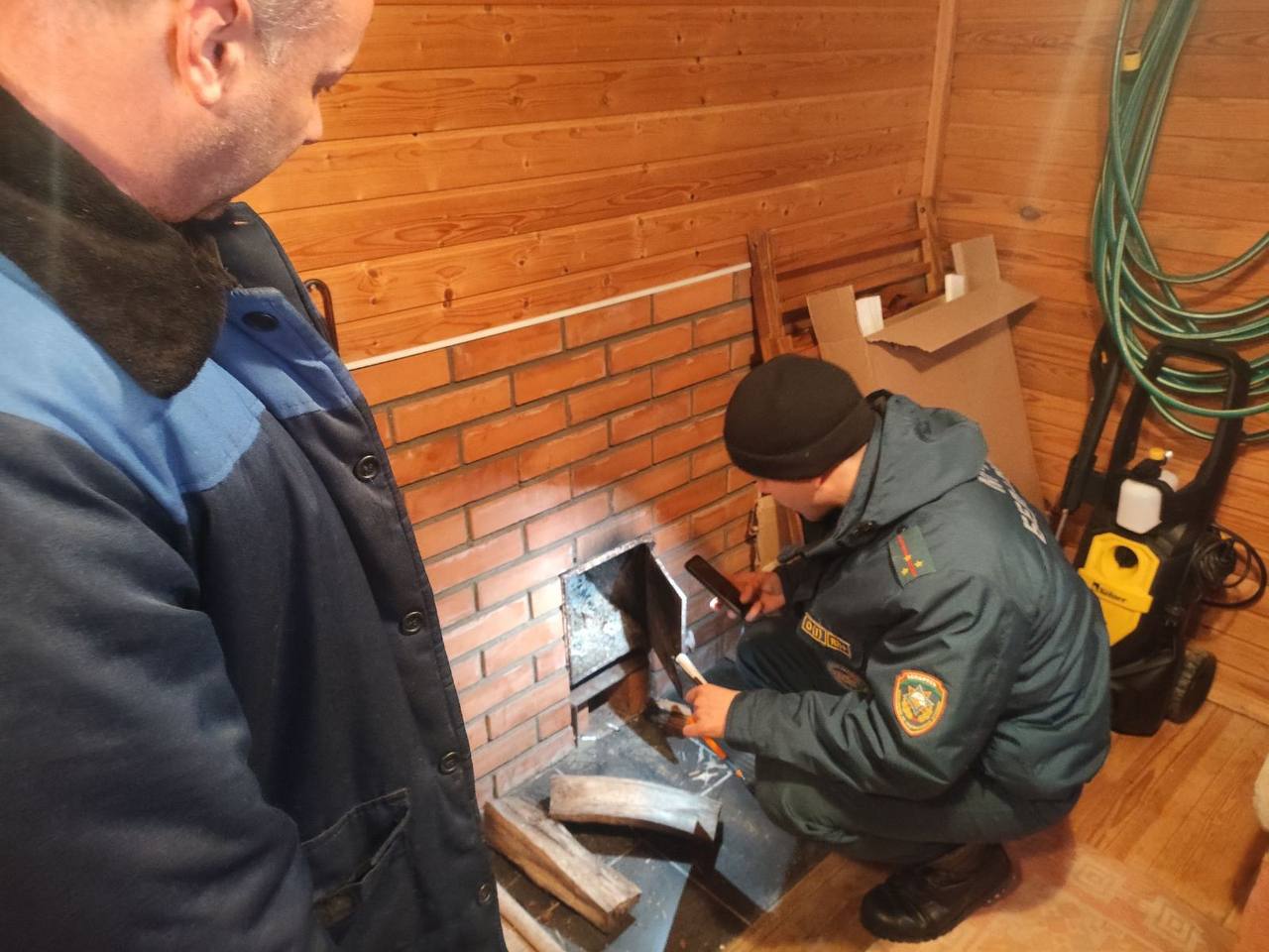 aktsiya-za-bezopasnost-vmeste-za-tri-dnya-spasateli-obsledovali-81-domovladenie-v-rayone_5