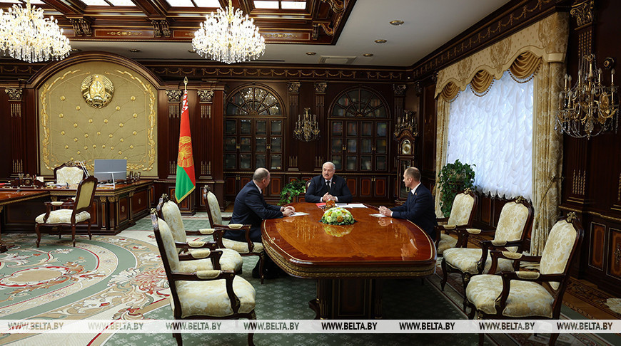 Lukashenko to officials: We must dedicate our lives to the good of our country