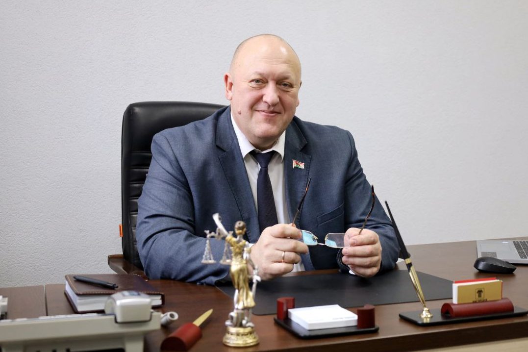 Личный прием и прямую линию провел депутат Витебского областного Совета депутатов Игорь Кузнецов