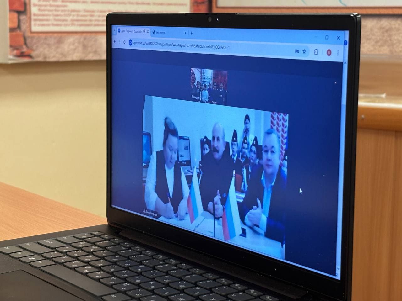 vchera-sostoyalsya-telemost-mezhdu-kalininskoy-shkoloy-vurnarskogo-munitsipalnogo-okruga-chuvashskoy_2