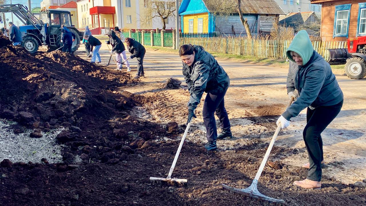 К республиканскому субботнику присоединились жители Бешенковичского района