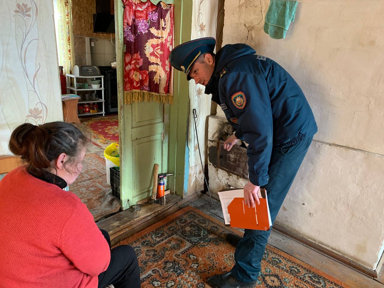 aktsiya-za-bezopasnost-vmeste-za-tri-dnya-spasateli-obsledovali-81-domovladenie-v-rayone_6