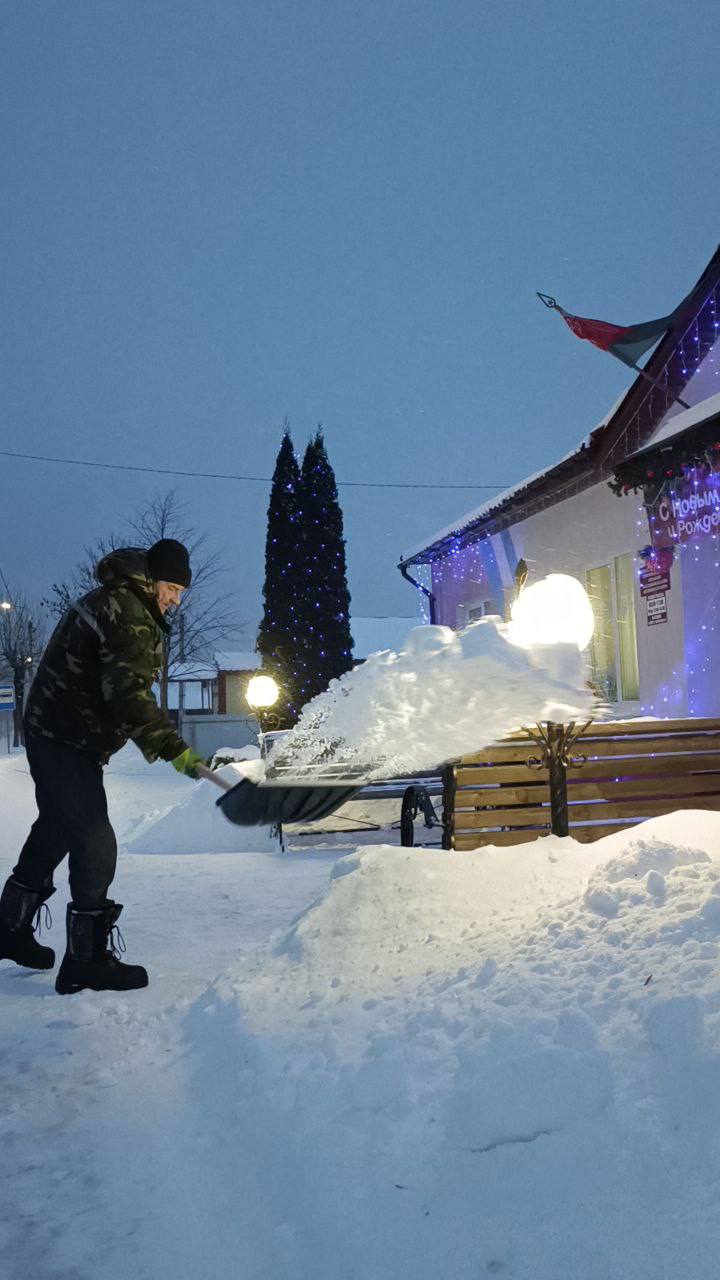 dlya-likvidatsii-posledstviy-obilnykh-snegopadov-v-rayone-zadeystvovana-vsya-imeyushchayasya-tekhnik_3