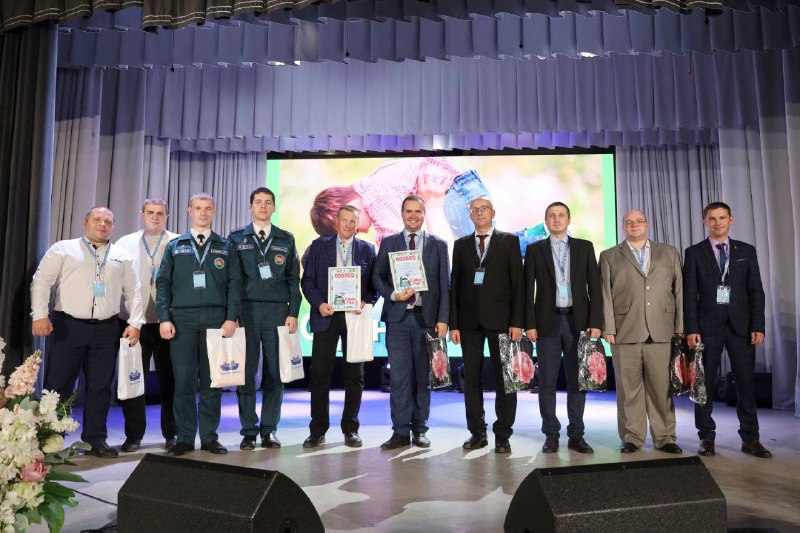 В День отца в районном центре культуры прошла конкурсная программа "Сто к одному", участие в которой приняли 10 мужчин