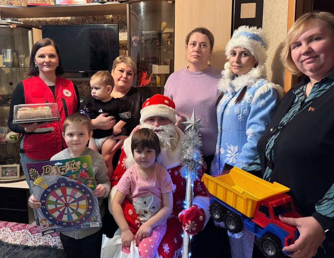 beshenkovichane-aktivno-prinimayut-uchastie-v-blagotvoritelnoy-kampanii-bkk-yelka-zhelaniy_3