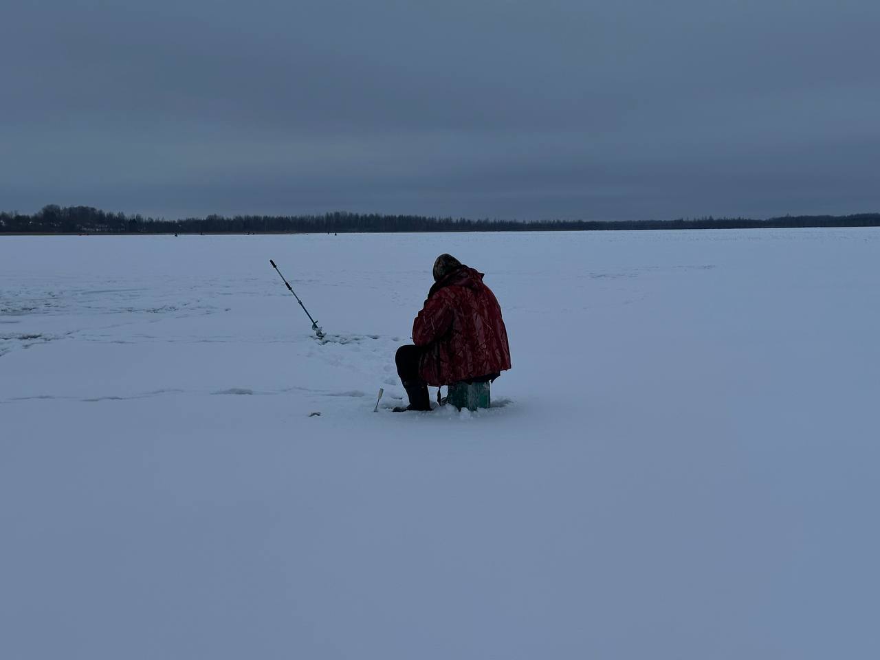 ostorozhno-kovarnyy-lyed-spasateli-i-osvod-napominayut-o-bezopasnosti-na-vodoyemakh_2