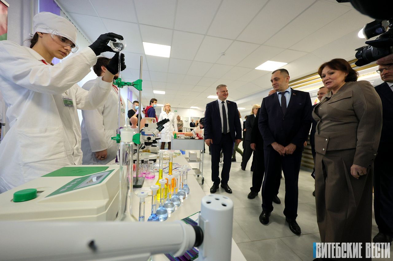 fotofakt-obnovlennyy-tsentr-kompetentsiy-otkryli-v-vitebskom-gosudarstvennom-industrialnom-kolledzhe_6