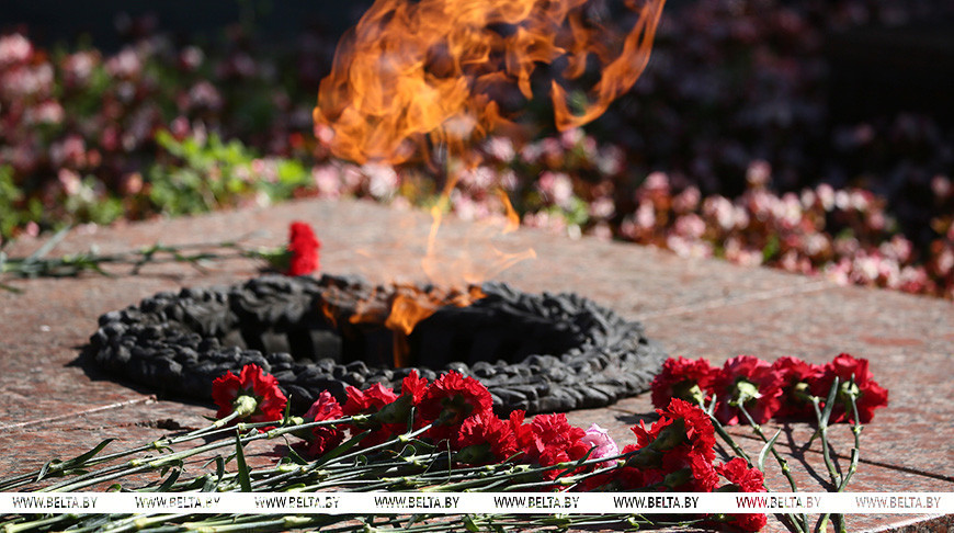 Лукашенко: мы несем величайшую ответственность за сохранение памяти о Великой Победе