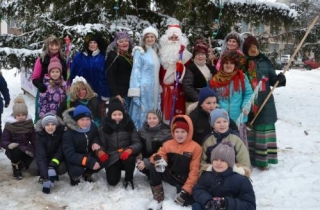 И вот она нарядная на праздник к нам пришла...