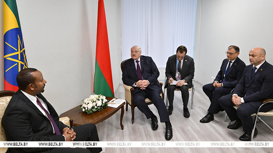 От сельского хозяйства до военной сферы. Лукашенко обсудил с премьер-министром Эфиопии выработку "дорожной карты"