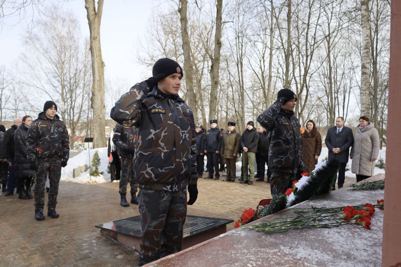 v-beshenkovichakh-pochtili-pamyat-zashchitnikov-otechestva_1