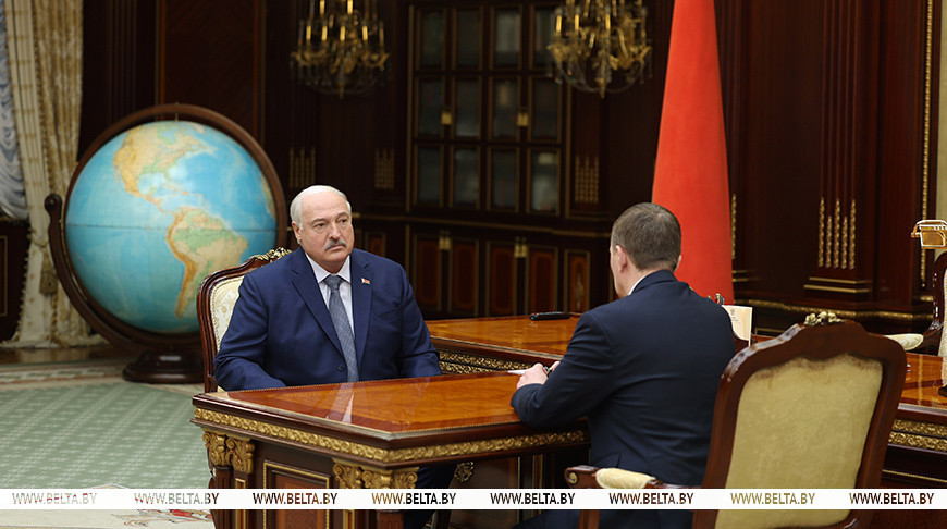 Лукашенко обсудил с Турчиным предстоящий визит правительственной делегации в Россию