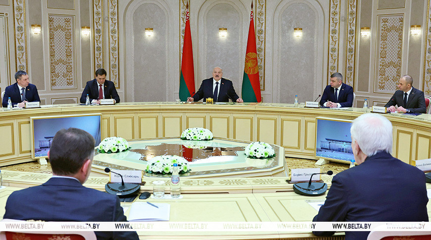 Лукашенко: Беларусь и Россия были вместе и будут, никто не сможет разорвать их единство