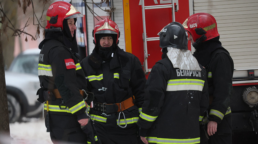 Лукашенко поздравил спасателей с профессиональным праздником
