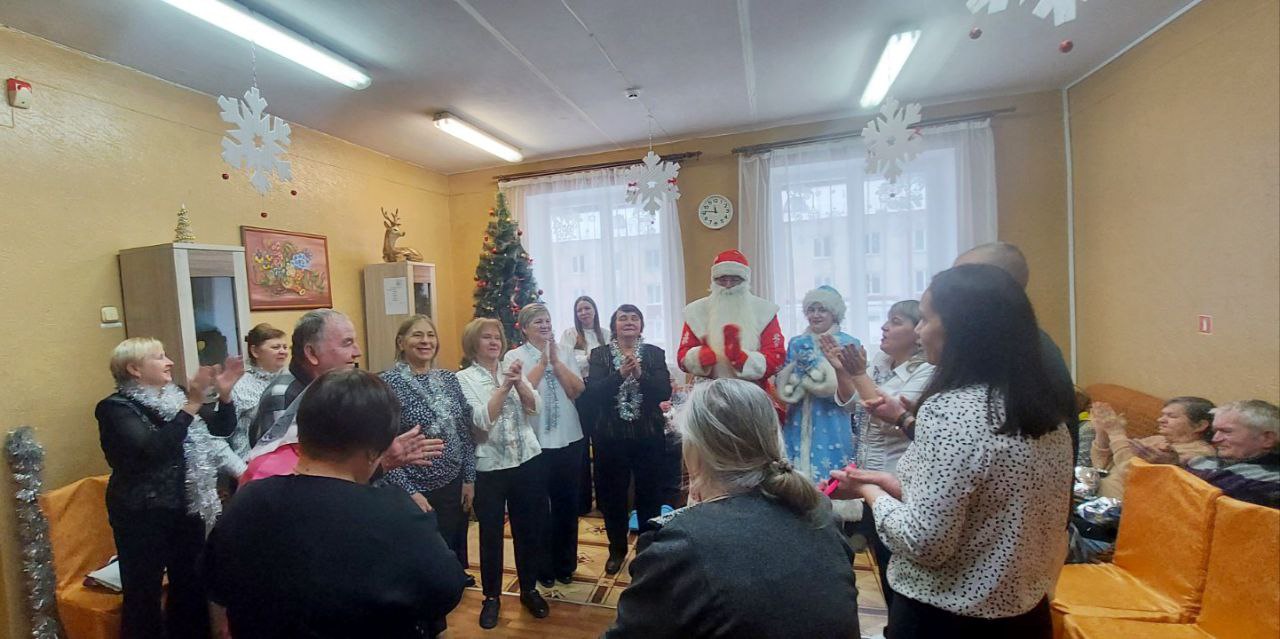 vchera-v-otdelenii-kruglosutochnogo-prebyvaniya-ttsson-tsarila-samaya-nastoyashchaya-prazdnichnaya-a_4