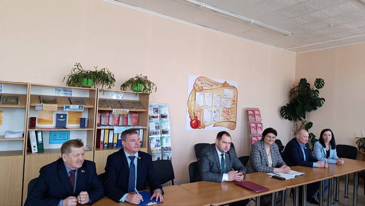 vstrecha-s-uchastiem-delegatsii-iz-chuvashskoy-respubliki-proshla-v-ullskom-gosudarstvennom-kolledzh_1